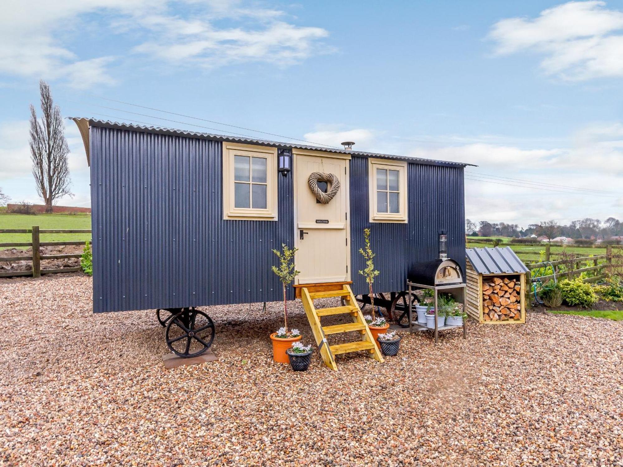 Villa The Lambing Shed Ryhill Exterior foto